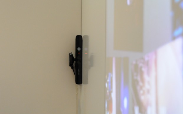 Kinnect steuert die Fotowand (r.).